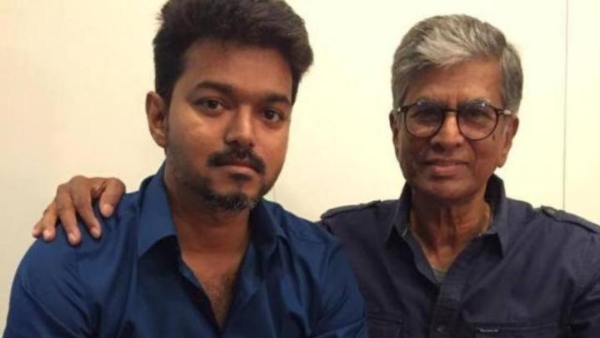 விஜய் மக்கள் இயக்கம் கலைக்கப்பட்டது; SA சந்திரசேகர் ஒரு வீடியோவுடன் ஓய்வெடுக்க வதந்திகளை வைக்கிறார் விஜய் மக்கள் இயக்கம் கலைக்கப்பட்டது; SA சந்திரசேகர் ஒரு வீடியோவுடன் ஓய்வெடுக்க வதந்திகளை வைக்கிறார்