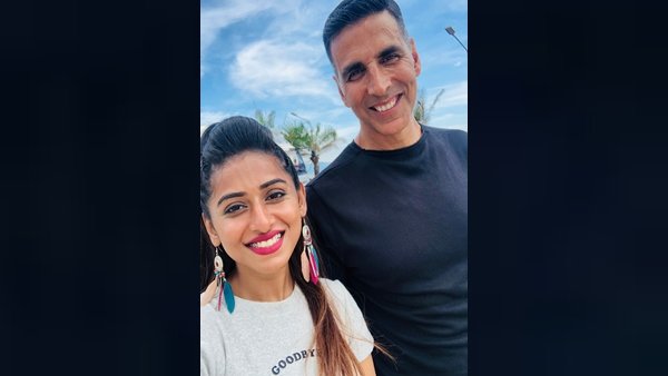 xsofiyawithakshay-1636531409.jpeg.pagespeed.ic.NLQGk9E1oB.jpg