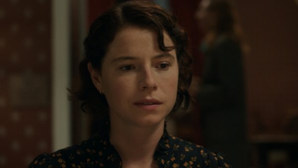 Jessie Buckley dans La fille perdue Jessie Buckley dans La fille perdue