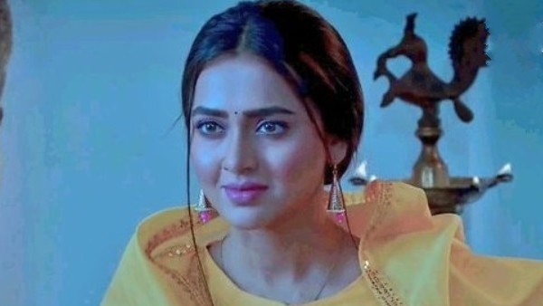 Naagin 6 First Impression: Tejasswi & Simba Are The Saving Grace; Fans Trend 'TEJASSWI AS NAAGIN PRATHA' - Filmibeat
