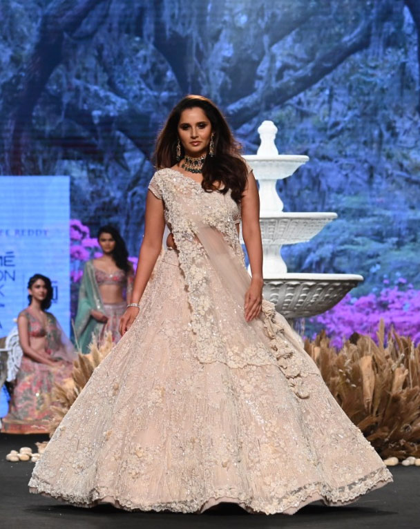 LFW . में सानिया LFW . में सानिया
