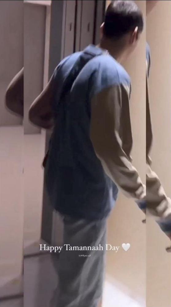 तमन्नाह के आवास पर विजय तमन्नाह के आवास पर विजय