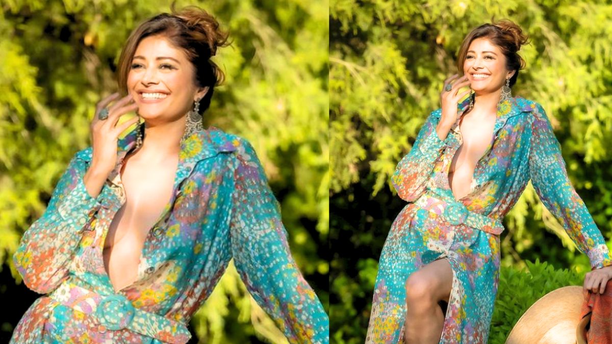 Pooja Batra In A Colourful CLEAVAGE Revealing Dress Is Not For Faint Hearts; Check Out Dripping HOT Pics