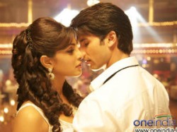 Teri Meri Kahaani Fks Rowdy Rathore Overseas Box Office