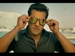 Race 3 Plot And Rating Salman Khan