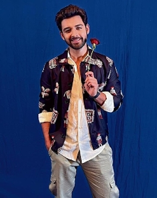 Samarth Jurel (Chintu) - Photos, Videos, Birthday, Latest News, Height In Feet - FilmiBeat