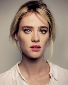 மெக்கன்சி டேவிஸ் ரசிகர் புகைப்படங்கள் | Mackenzie Davis Fan Photos