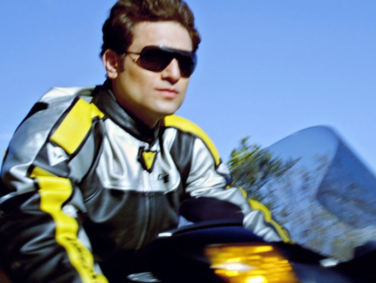 Shiney Ahuja Photos: Latest HD Images, Pictures, Stills & Pics - FilmiBeat