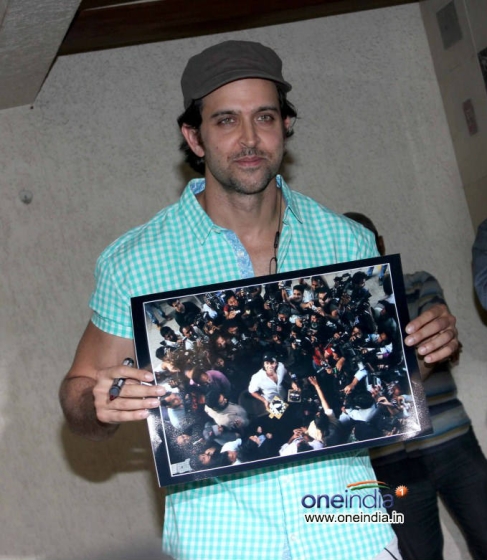 Hrithik Roshan celebrates Birthday with Media Photos - FilmiBeat