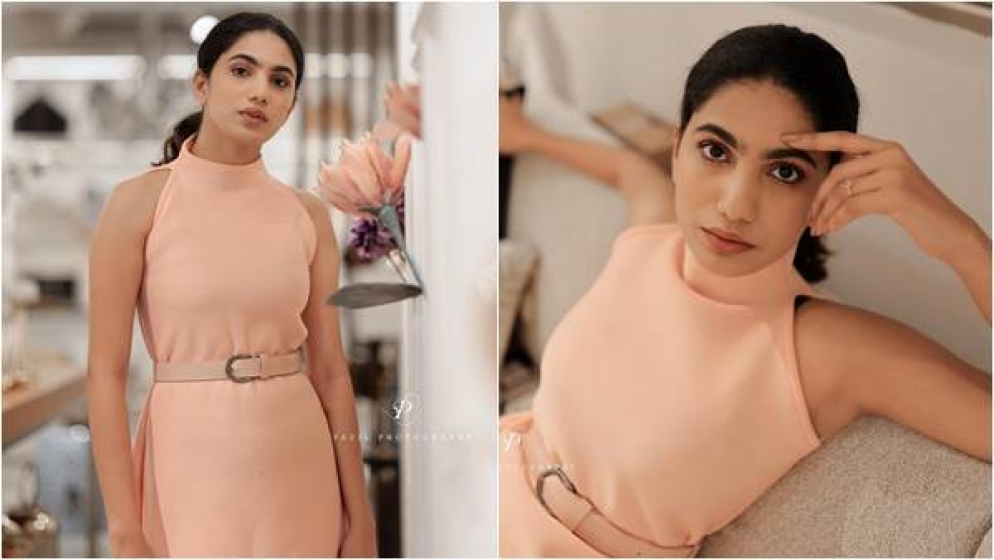 Home Movie Actress Deepa Thomas New Stylish Stills സിമ്പിള്‍ ലുക്കില്