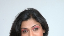 Yasmin Khan: Age, Photos, Family, Biography, Movies, Wiki & Latest News