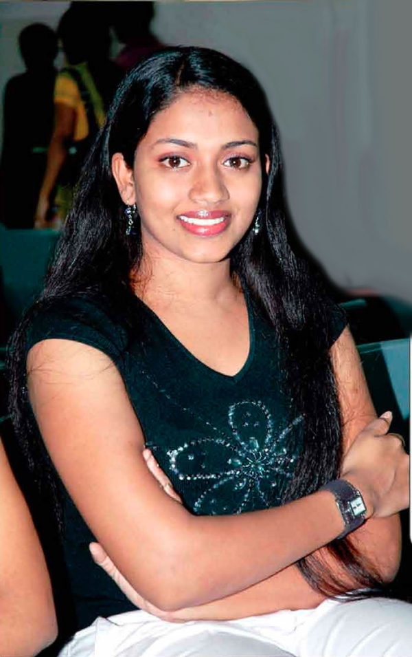 Mallika Photos [HD]: Latest Images, Pictures, Stills of Mallika - FilmiBeat
