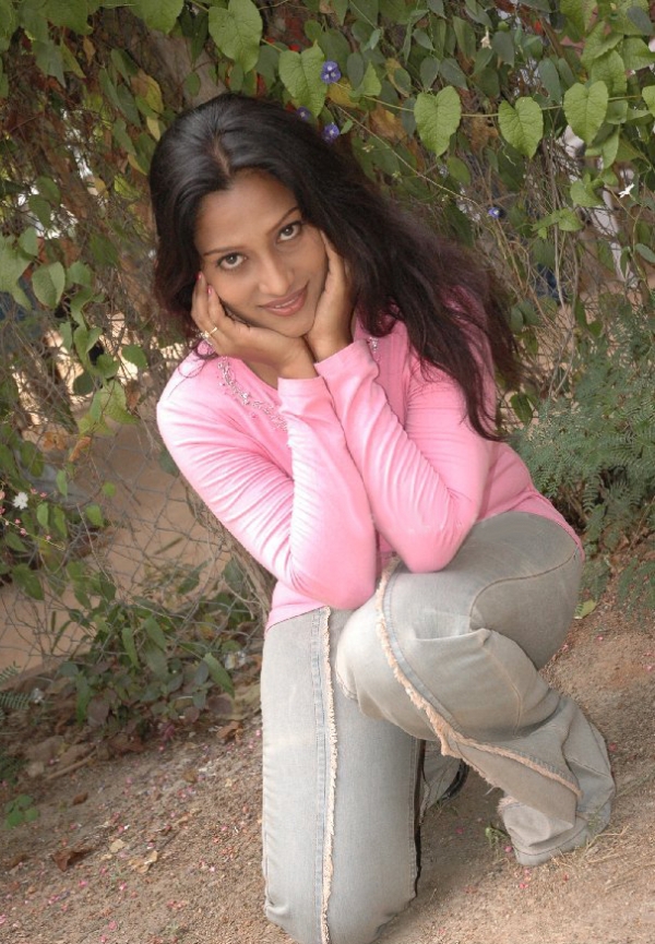 Lirisha Photos [HD]: Latest Images, Pictures, Stills of Lirisha - FilmiBeat