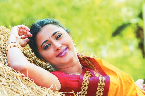 Linda Thompson (actress) recommendations Sanaya Irani recommendations