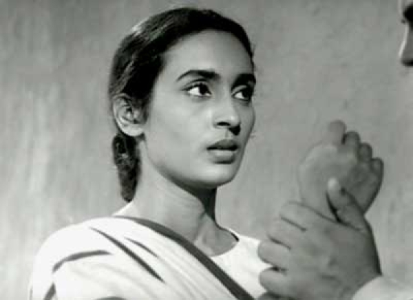 Nutan Photos Latest HD Images, Pictures, Stills & Pics FilmiBeat