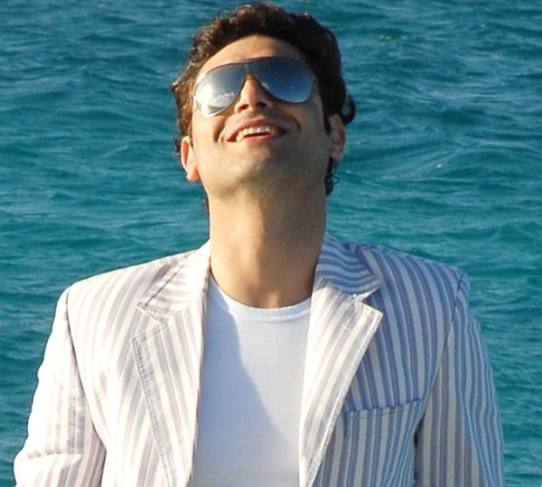 Shiney Ahuja Photos [HD]: Latest Images, Pictures, Stills of Shiney