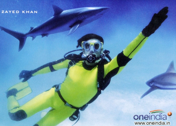 Blue Photos: HD Images, Pictures, Stills, First Look Posters of Blue