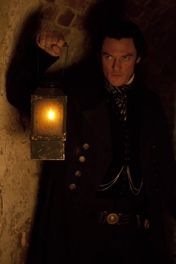Luke Evans Photos Photos [HD] Latest Images, Pictures, Stills of Luke