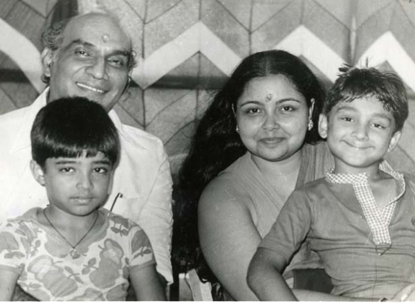 Remembering Of Yash Chopra Photos FilmiBeat