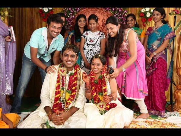 actor karthik brother ganesh singer malavika and krishna chaitanya wedding photos actor karthik brother ganesh singer malavika and krishna chaitanya wedding photos