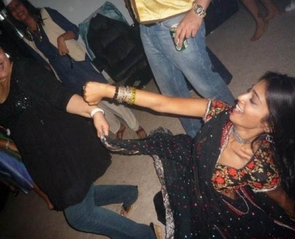 bollywood-celebs-their-drunk-avatars_136