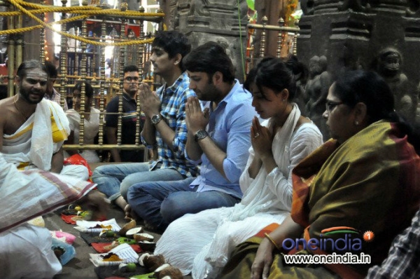 samantha-siddharth-visits-srikalahasthi-