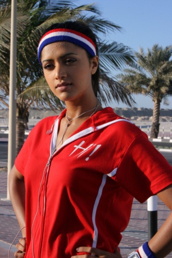 Musafir Photos: HD Images, Pictures, Stills, First Look Posters of