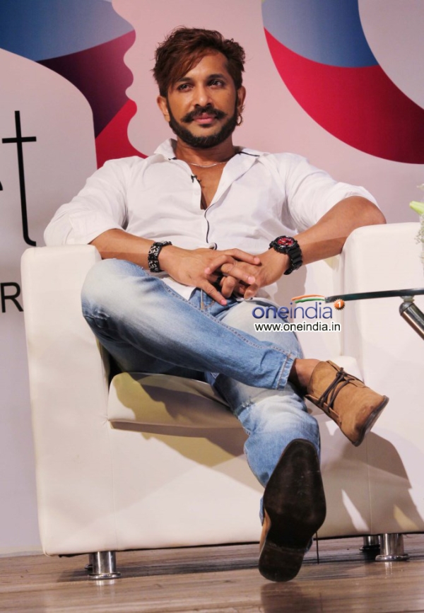 interactive-session-with-students-follow-your-heart-photos-filmibeat