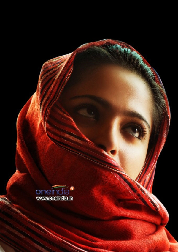 Irandam Ulagam Photos: HD Images, Pictures, Stills, First Look Posters