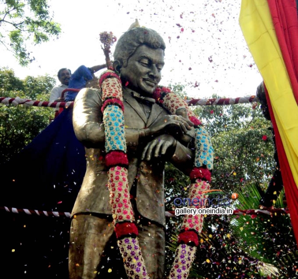 Dr Rajkumar's Statue Inaugurated in South End Circle, Bangalore Photos
