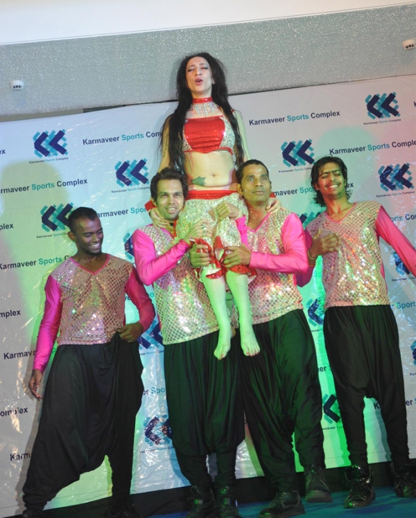 Shanti Dynamite performs at Karmaveer Sports Complex Photos - FilmiBeat