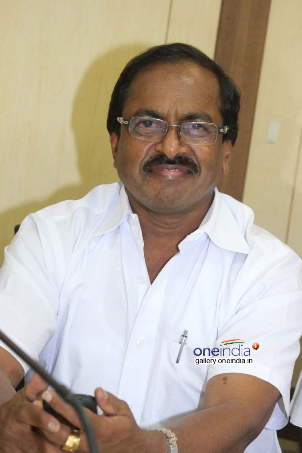 Karnataka Film Chamber of Commerce Press Meet Photos FilmiBeat