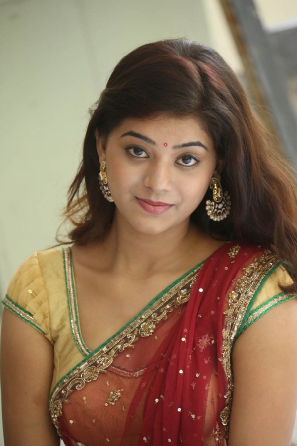Yamini Photos [HD] Latest Images, Pictures, Stills of Yamini FilmiBeat