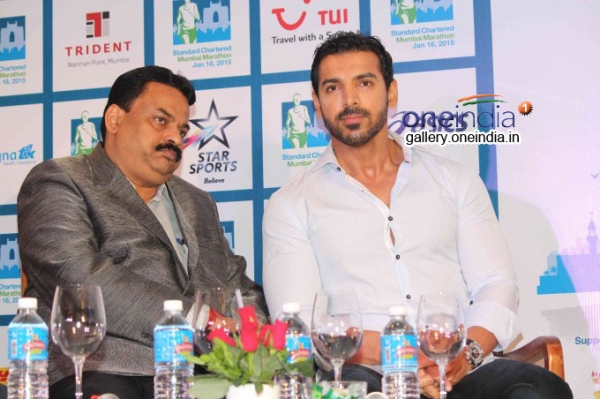 Standard Chartered Mumbai Marathon 2015 Photos FilmiBeat