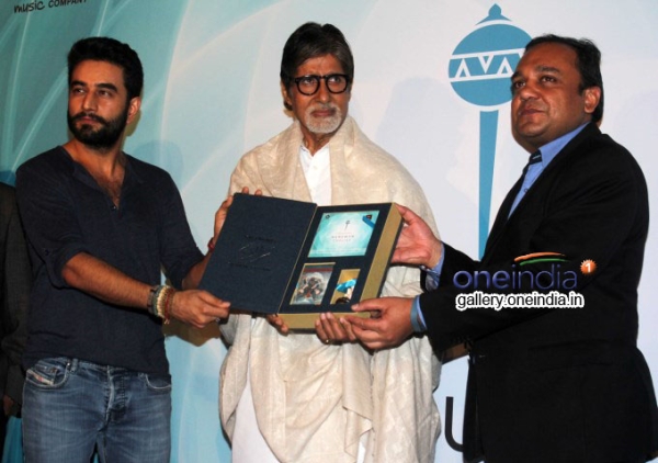 Amitabh Bachchan Launches Shekhar Ravjiani S Hanuman Chalisa Photos