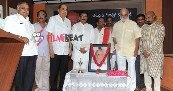 Director Bapu Condolence Meet Photos FilmiBeat