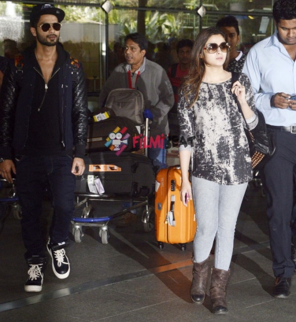 Shahid Kapoor And Alia Bhatt Back In Mumbai Photos - FilmiBeat