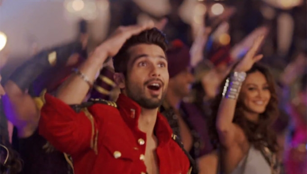 Shaandaar Photos: HD Images, Pictures, Stills, First Look Posters of