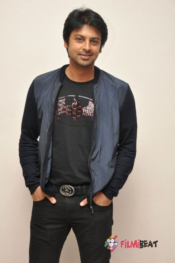 Srikanth tamil Actor Photos Latest HD Images Pictures Stills
