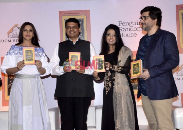 Success Party Of Sonali Bendre Book The Modern Gurukul Photos FilmiBeat