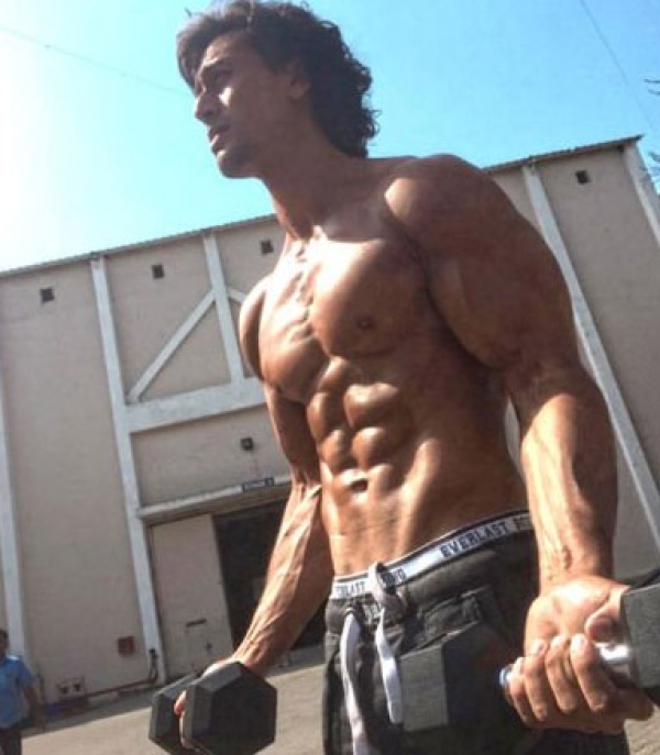 Baaghi Photos: HD Images, Pictures, Stills, First Look Posters of