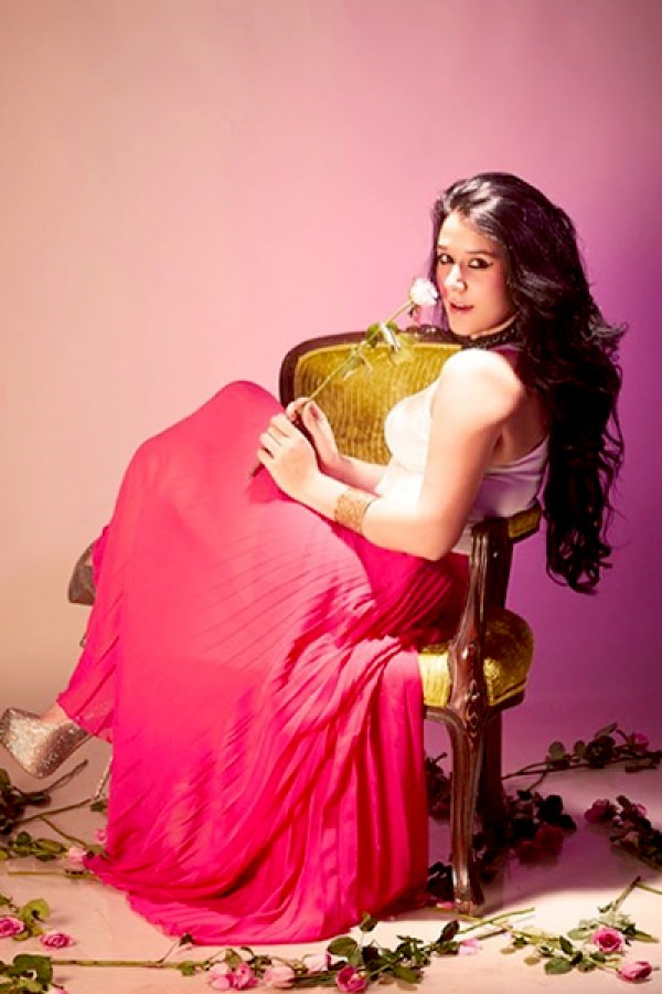 Tiger Shroff Sister Krishna Shroff Bold Photoshoot Photos - FilmiBeat