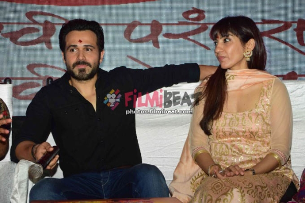 actor raja ganpati emraan hashmi visit ganesh galicha raja for ganpati actor raja ganpati emraan hashmi visit ganesh galicha raja for ganpati
