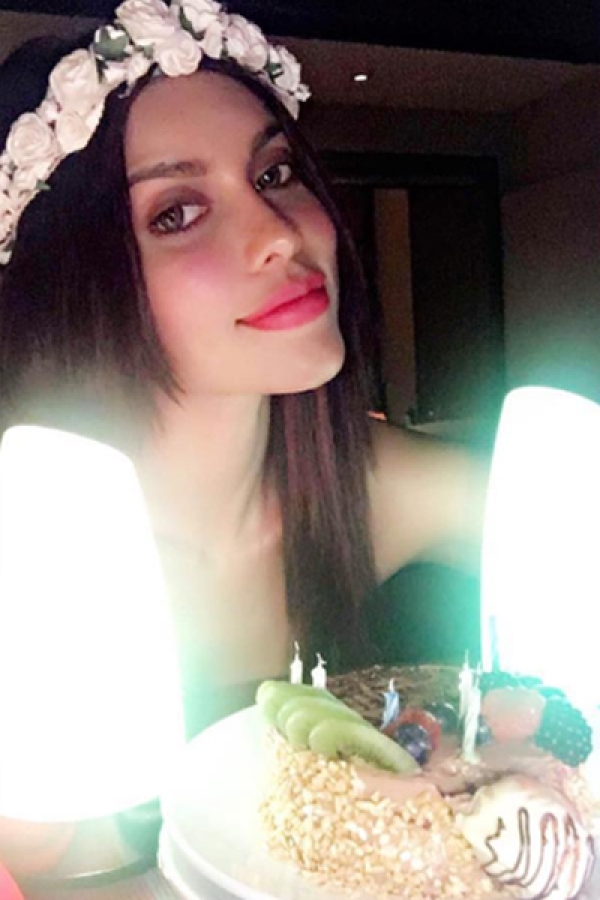 Gizele Thakral Celebrates Birthday In Maldives Photos Photos - FilmiBeat