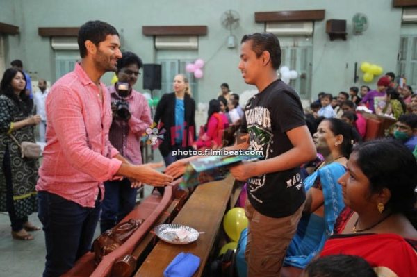 Purab Kohli Celebrates Children's Day 2016 Photos - FilmiBeat