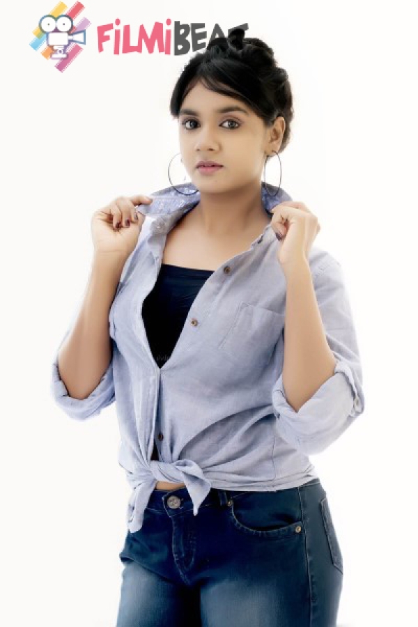 Sahana Photos Latest HD Images, Pictures, Stills & Pics FilmiBeat