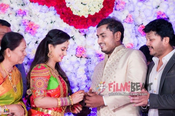 Amulya Gets Engaged With Jagadeesh Photos - FilmiBeat Amulya Gets Engaged With Jagadeesh Photos - FilmiBeat