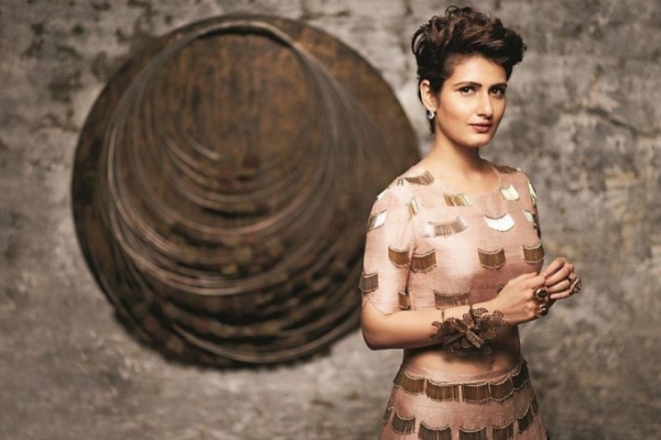 fatima sana shaikh photos hd latest images pictures stills of
