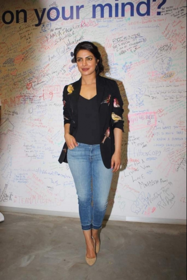 priyanka chopra facebook photos priyanka chopra at facebook office in mumbai photos priyanka chopra facebook photos priyanka chopra at facebook office in mumbai photos