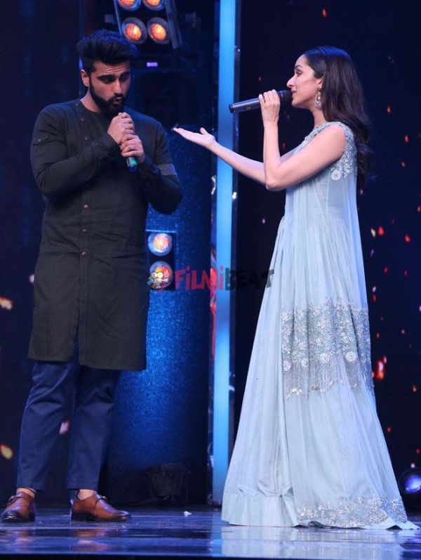 Half Girlfriend Movie Promotion On Zee Tv Sa Re Ga Ma Pa Lil Champs Photos Filmibeat